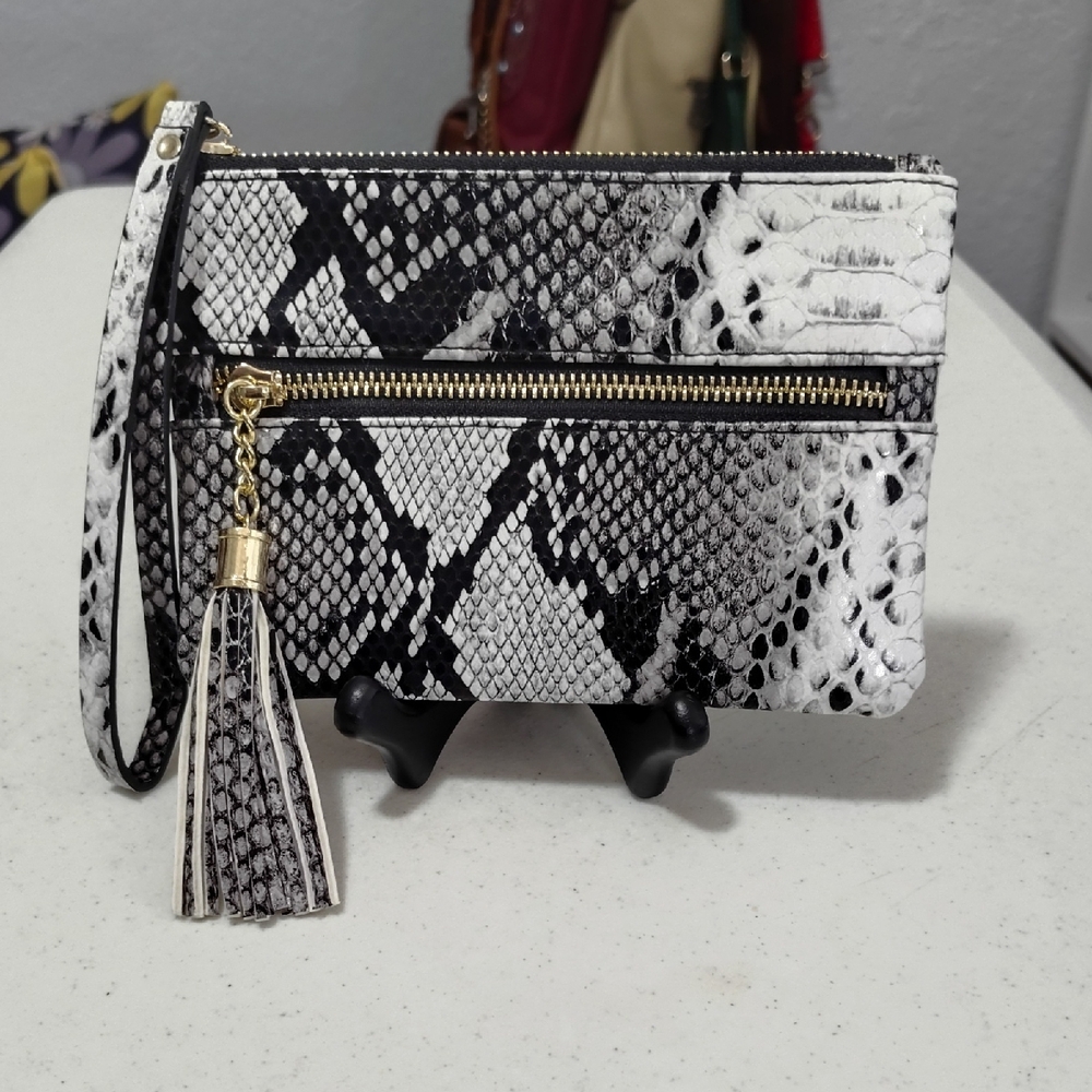 Brand New Women's Snake-Print Wristlet Clutch - Black & White